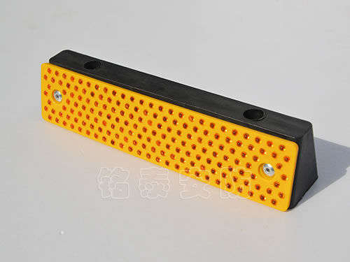 鐵支架長方形輪廓標